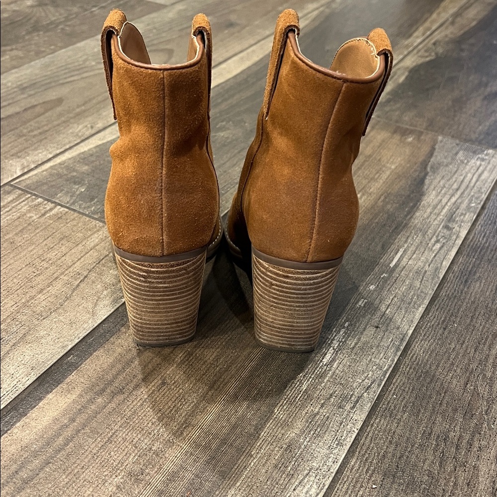 Dingo Brown Suede Ankle Boots - Picture 7 of 8